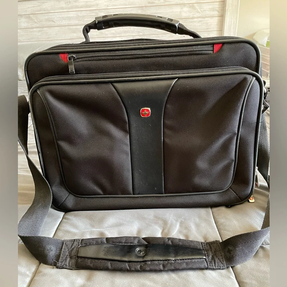 SwissGear Laptop Briefcase Bag Black 16”x12” Fits 15.6” Laptop Shoulder Strap